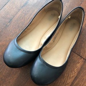 Ballet flats